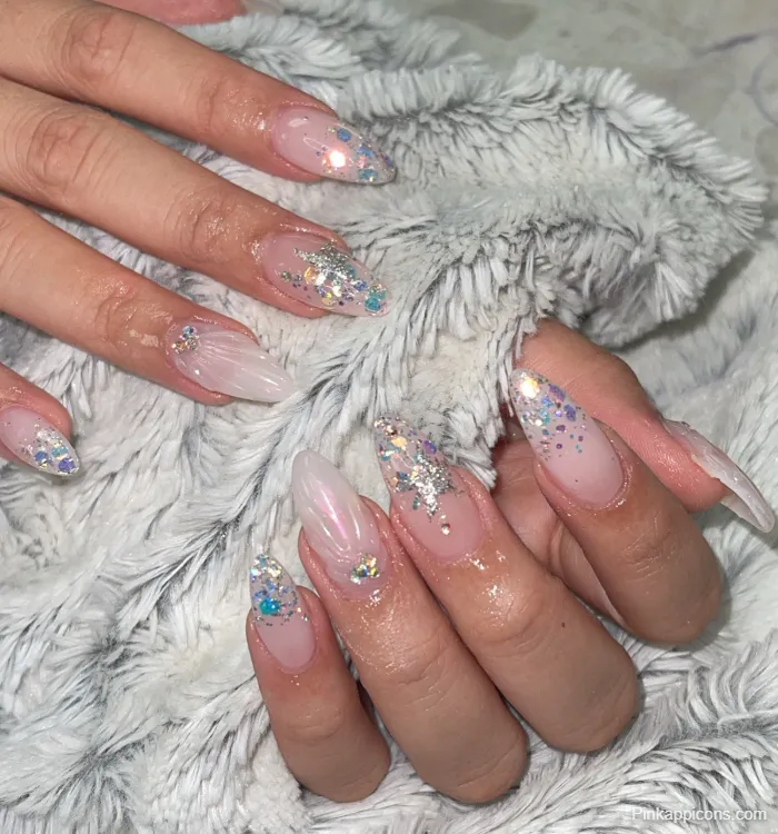 Almond Nails Glamorous Silver Glitter and Rhinestone Acrylic Nail Art