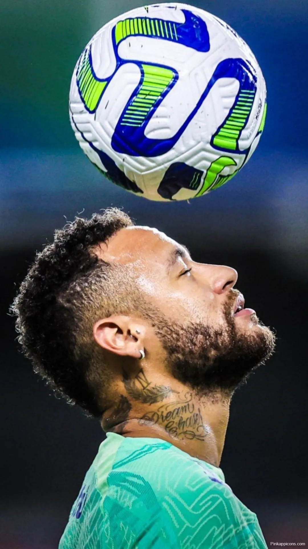 Focused Neymar Looking at Ball Wallpaper Close Up Focused Neymar Looking at Ball Wallpaper Close-Up