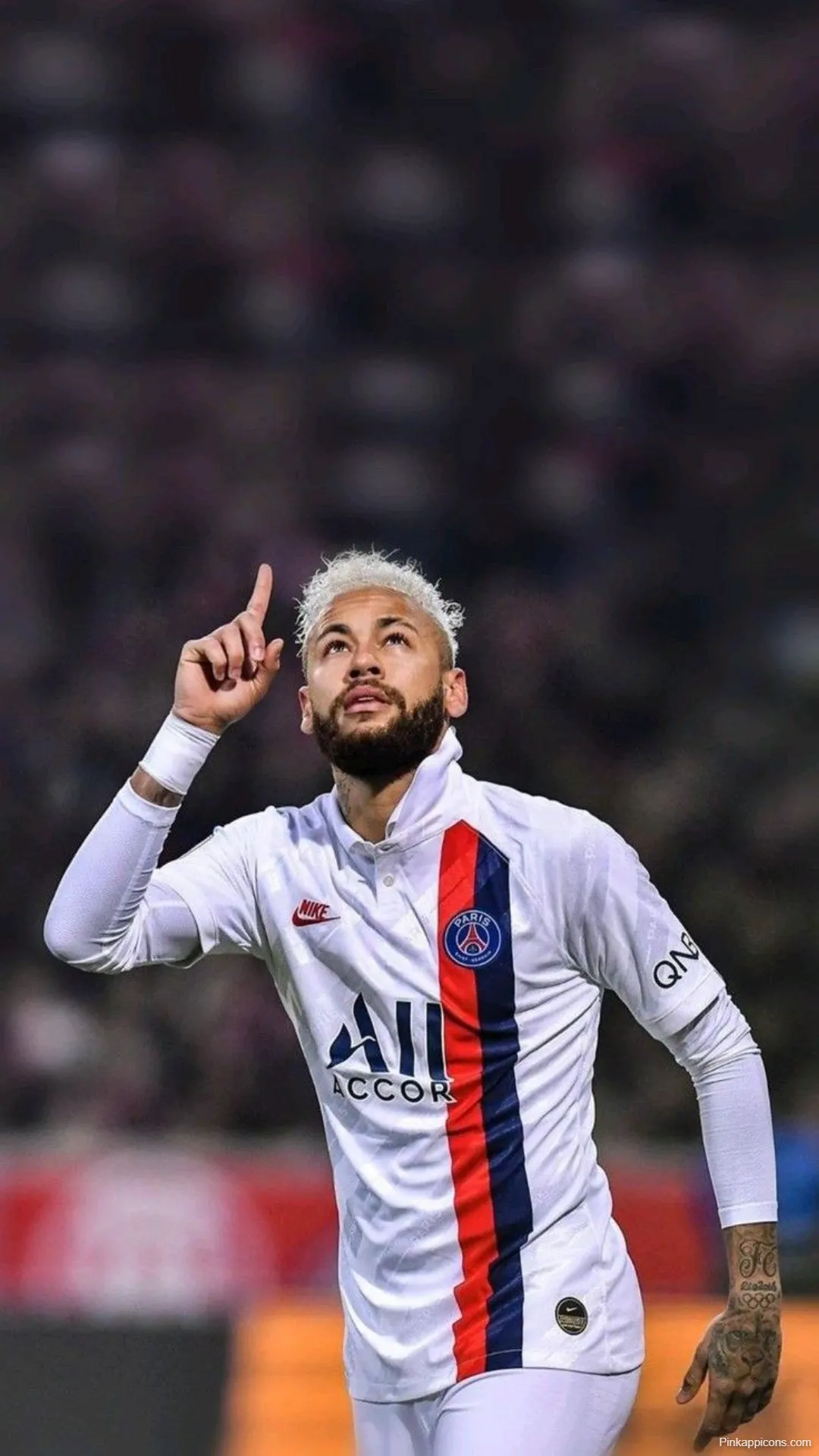 Focused Neymar PSG Wallpaper Pointing Upward Focused Neymar PSG Wallpaper Pointing Upward