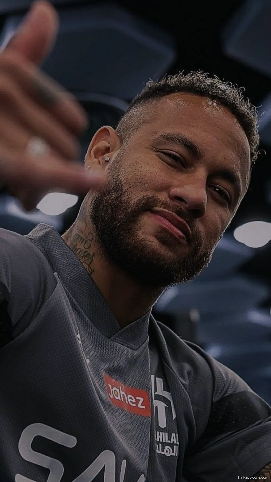 Smiling Neymar Selfie Wallpaper Al Hilal Grey Jersey Smiling Neymar Selfie Wallpaper Al Hilal Grey Jersey