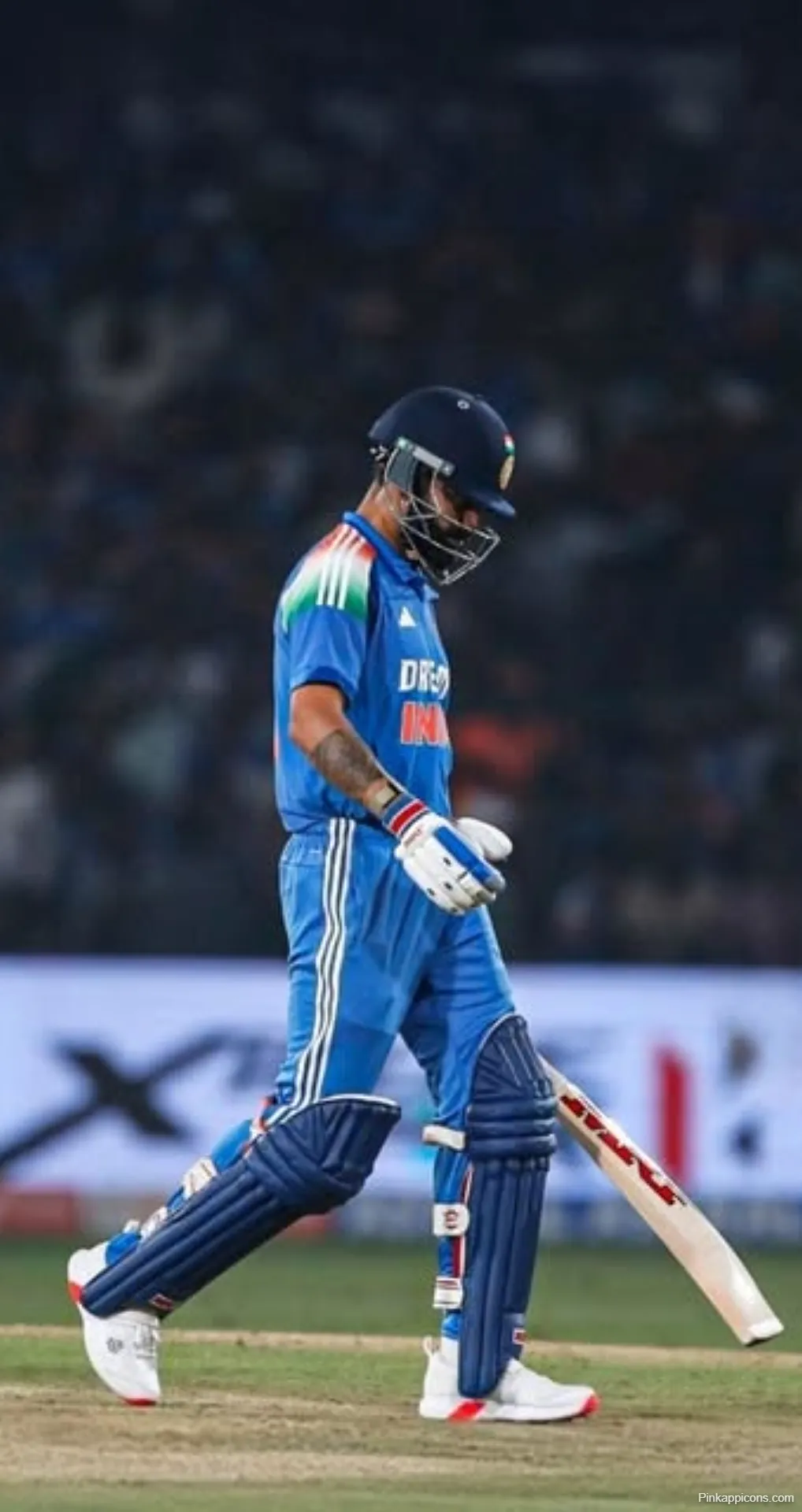 Virat Kohli Walking Off Wallpaper Disappointed Indian Cricketer