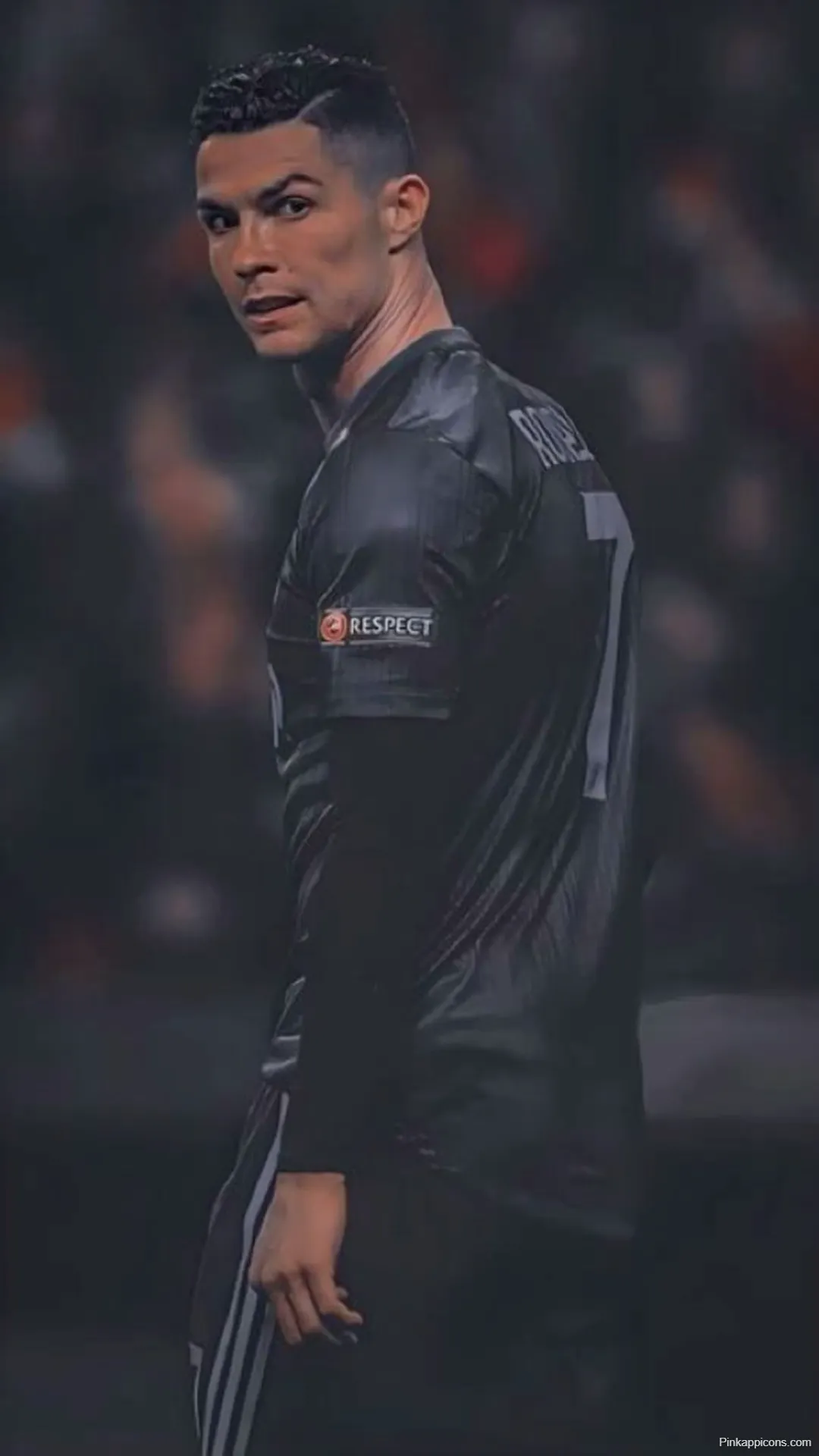 Moody CR7 Ronaldo-Wallpapers Real Madrid Black Kit [AMOLED HD]