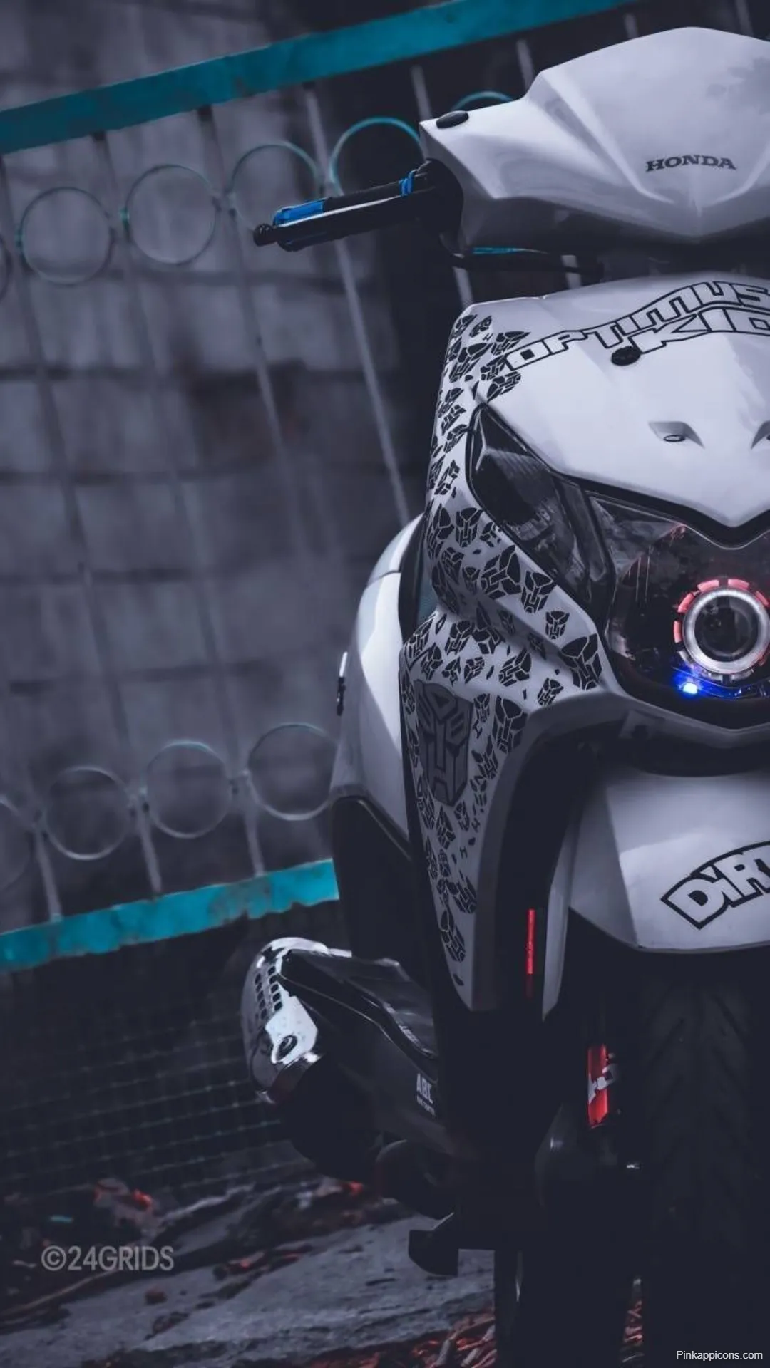Transformers Themed Honda Dio Custom Scooter Bike Wallpapers HD Transformers Themed Honda Dio Custom Scooter Bike-Wallpapers HD
