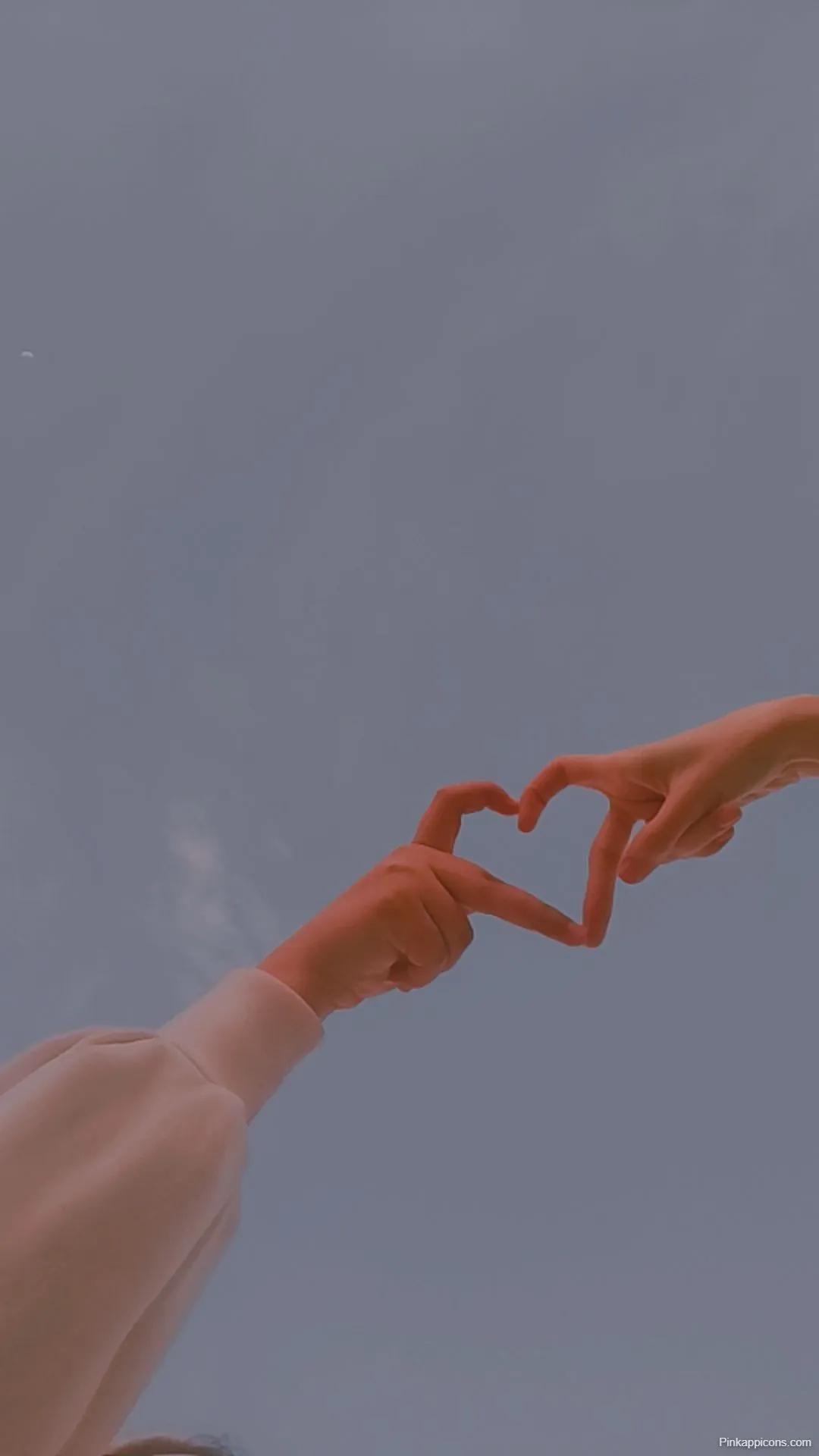 Heart Hands in Sky Wallpaper Aesthetic Romantic Gesture for Your Phone Heart Hands in Sky Wallpaper Aesthetic Romantic Gesture for Your Phone
