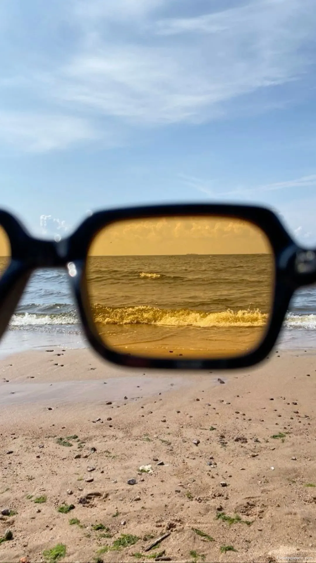 Golden View Through Sunglasses Unique Beach Story Ideas for Instagram Golden View Through Sunglasses Unique Beach Story Ideas for Instagram.