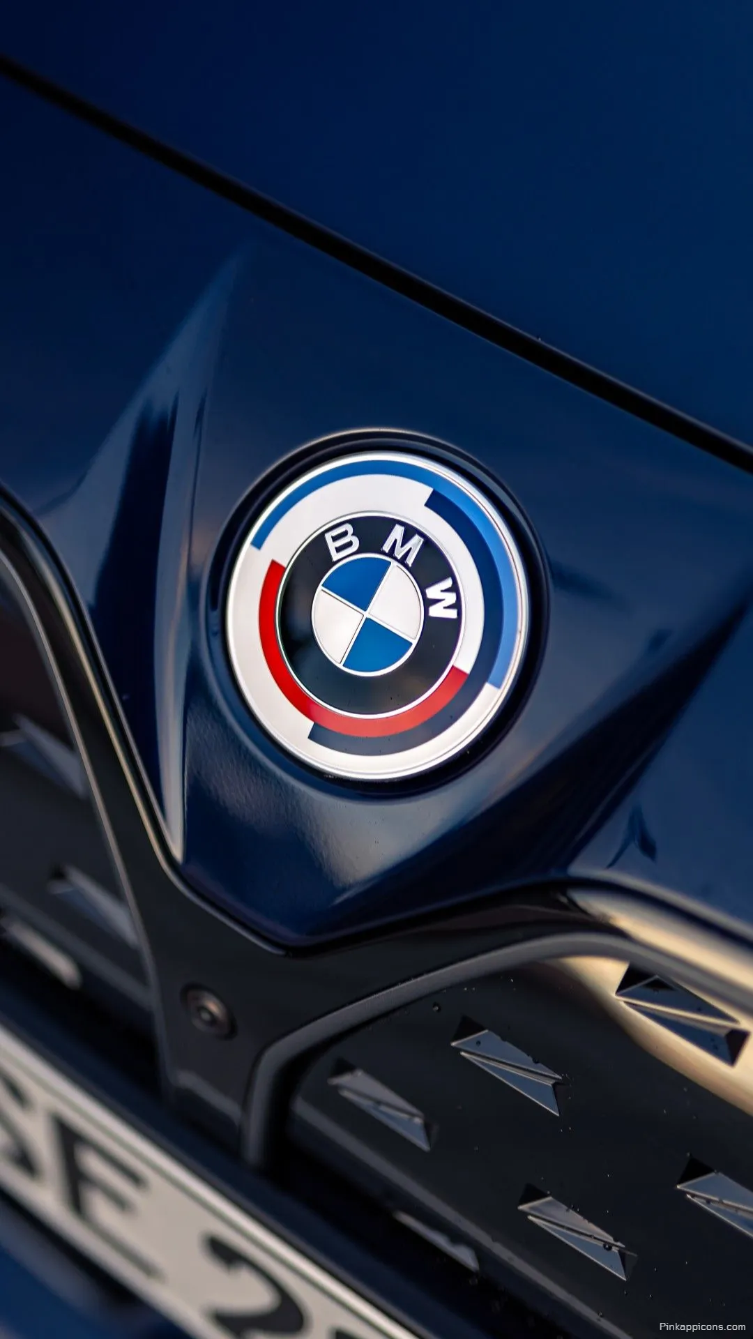 Modern BMW Wallpaper for Phone Close Up of the M Logo Modern BMW Wallpaper for Phone Close-Up of the M Logo