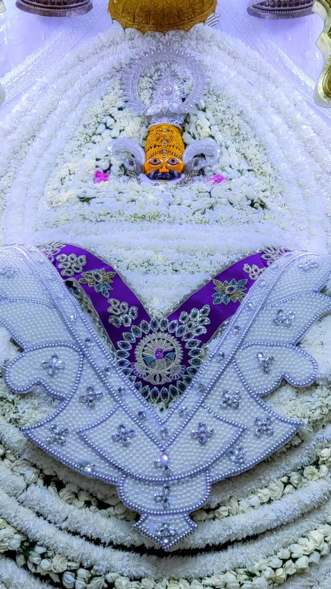 Sparkling Devotion Majestic Khatushyam Ji Wallpaper with Pearl and Jewel Adornments for Mobile Sparkling Devotion Majestic Khatushyam Ji Wallpaper with Pearl and Jewel Adornments for Mobile