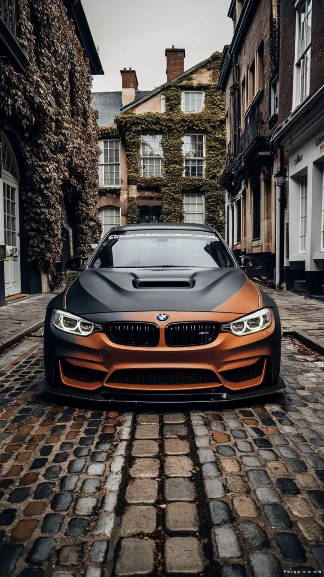 Stylish BMW Wallpaper with a Cool and Creative Two Tone Design Stylish BMW Wallpaper with a Cool and Creative Two-Tone Design